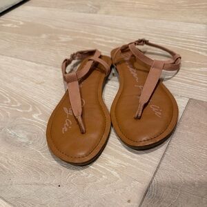 American Rag Tan T-Strap Women's Sandals 2 pair/ brown and mauve